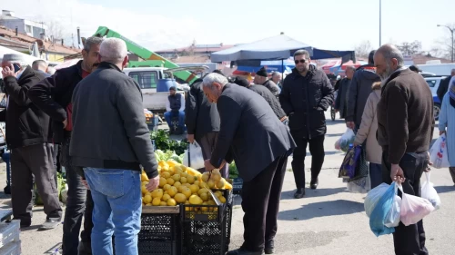 Ticaret satış hacmi yıllık yüzde 5,3 arttı