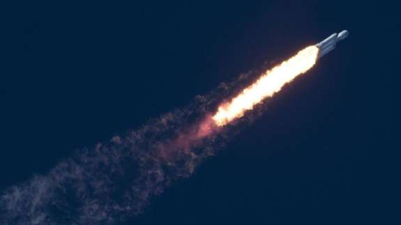 SpaceX uzaya 60 internet uydusu gönderdi