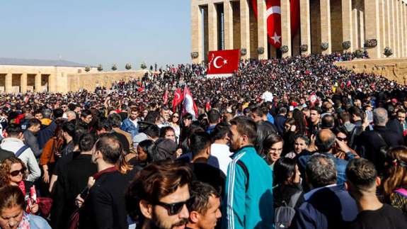 Anıtkabir'de tarihi gün! On binler Ata'nın huzuruna çıktı