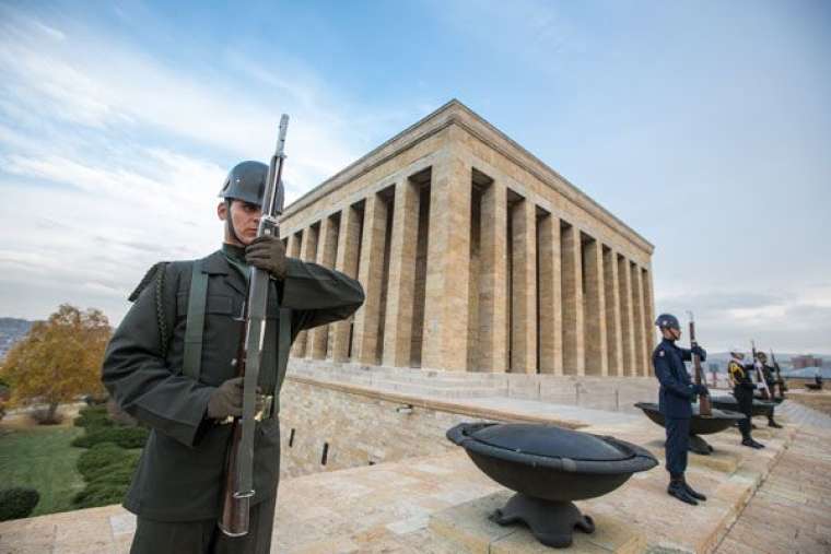 Anıtkabir askerlerinin sırrı! 7