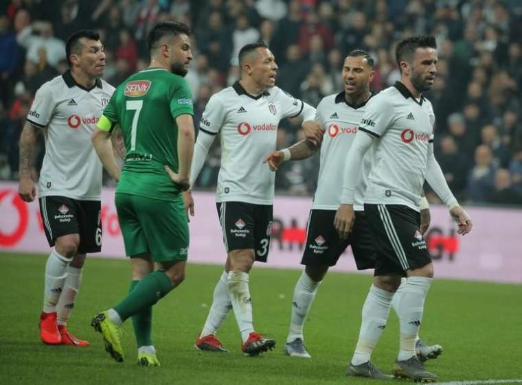 Beşiktaş'a şok! Avrupa kupalarından men... 1