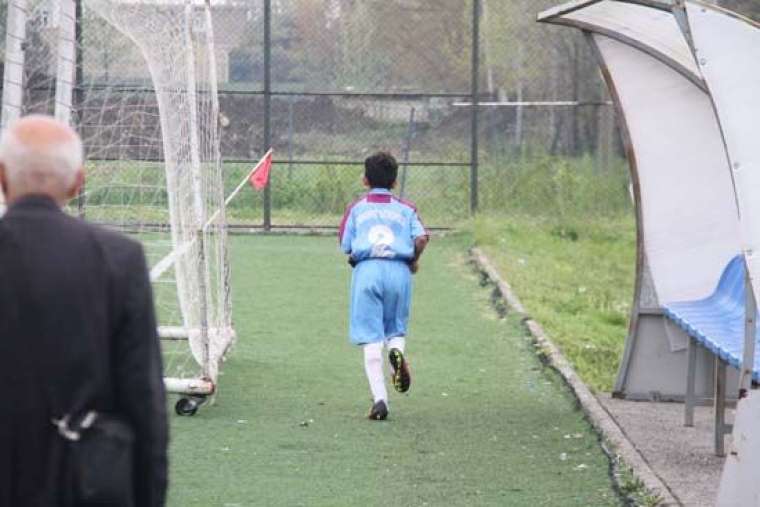 Genç sporcu gözyaşlarına boğuldu! 'Bırakın beni...' 5