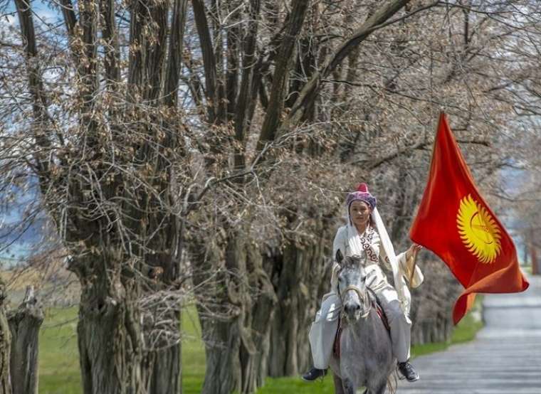 Kırgız Türkleri geleneklerini devam ettiriyor 1