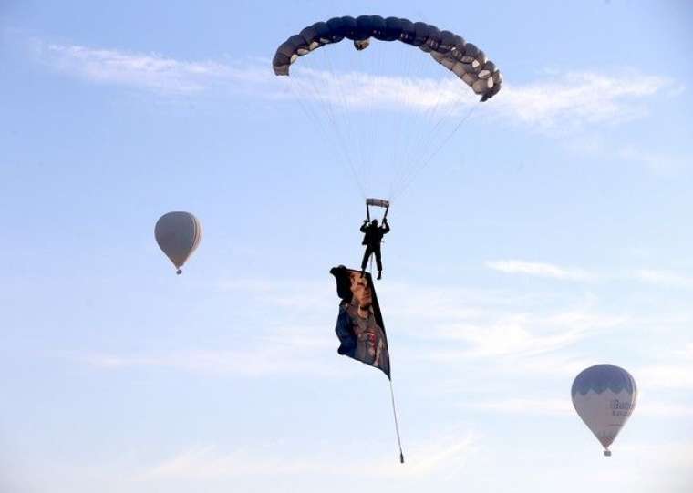 JÖAK timi sıcak hava balonundan atlayış gerçekleştirdi 3