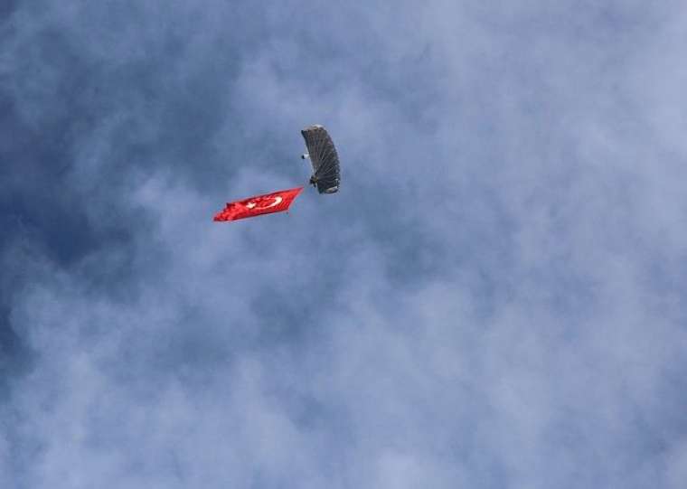 JÖAK timi sıcak hava balonundan atlayış gerçekleştirdi 5