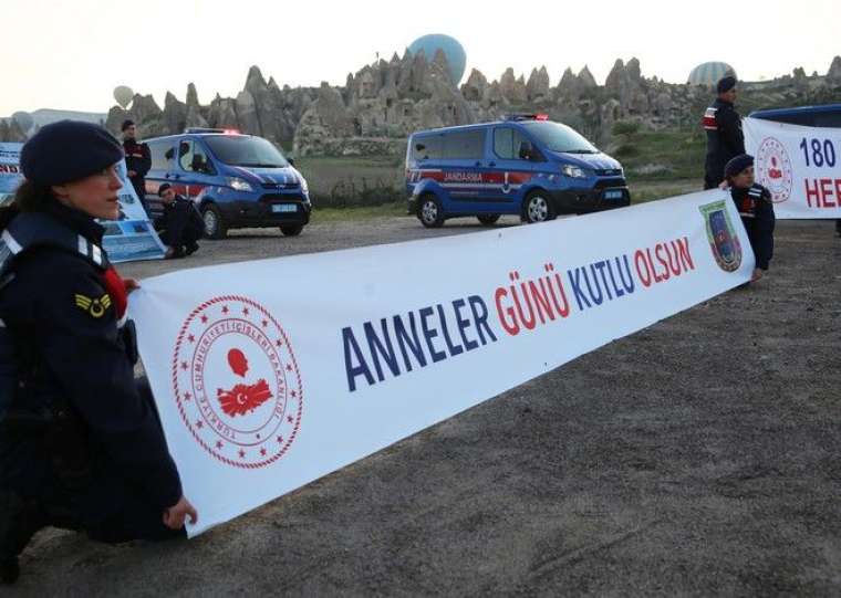 JÖAK timi sıcak hava balonundan atlayış gerçekleştirdi 10