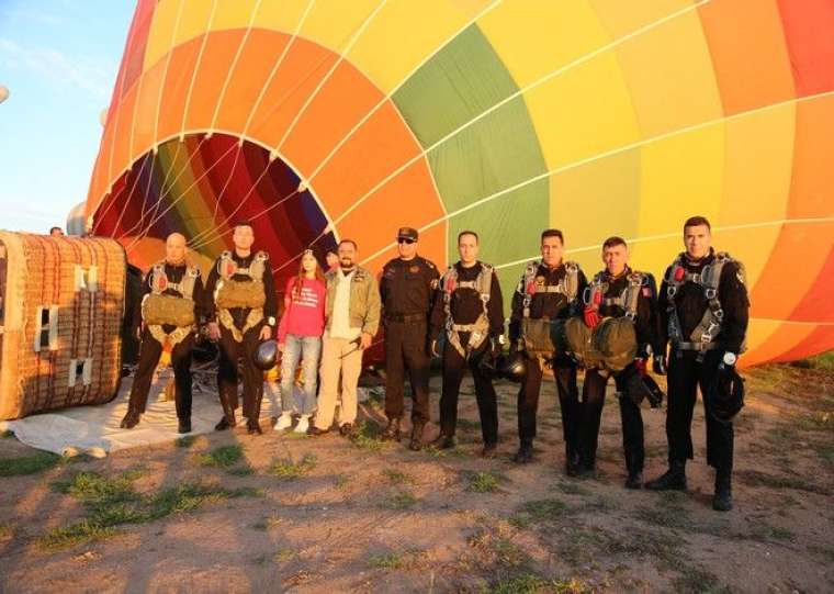 JÖAK timi sıcak hava balonundan atlayış gerçekleştirdi 13