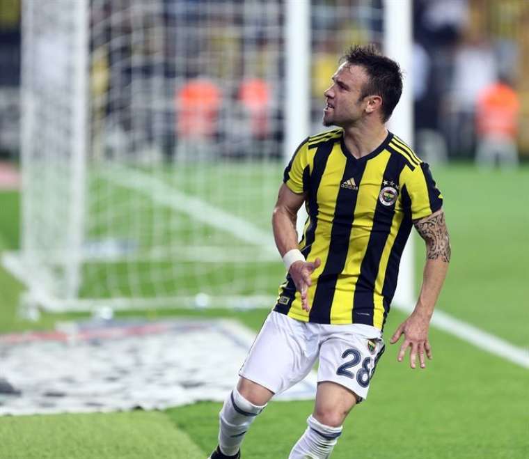 Fenerbahçelilerin adını haykırdığı futbolcu 'veda' etti 6