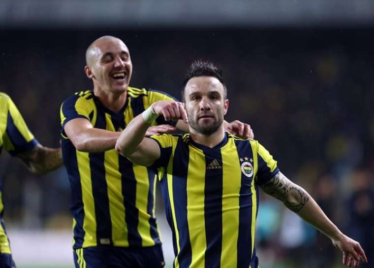 Fenerbahçelilerin adını haykırdığı futbolcu 'veda' etti 9