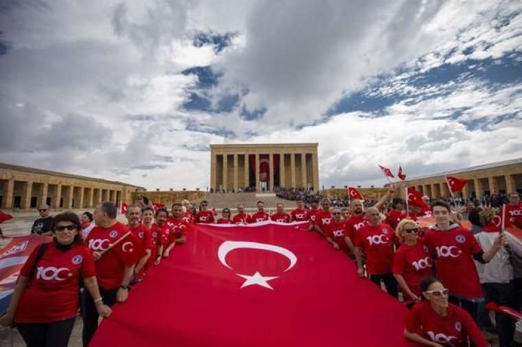 Anıtkabir'e akın ettiler 5