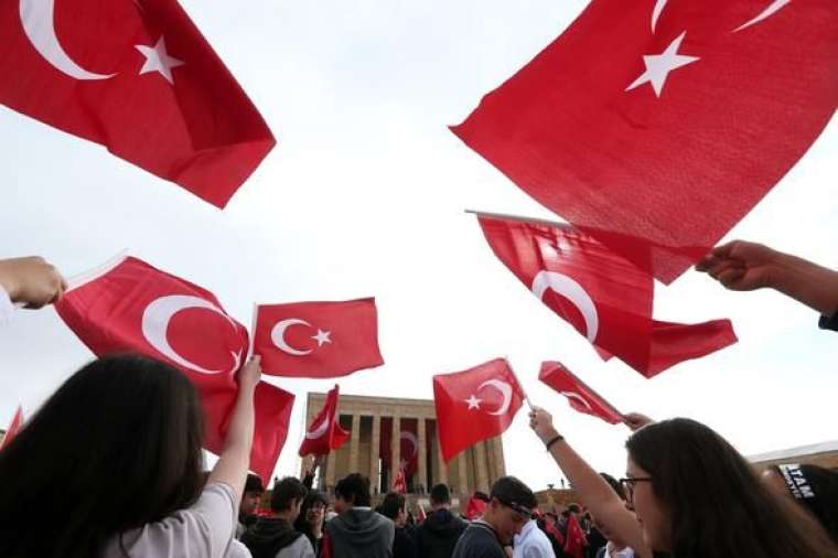 Anıtkabir'e akın ettiler 17