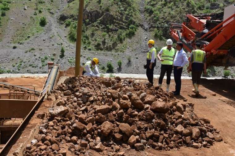 Hakkari'nin yer altı kaynakları araştırılıyor 4