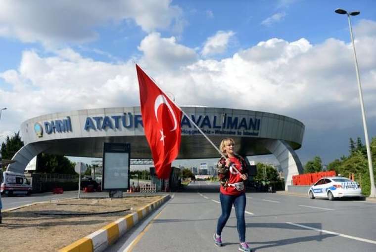 Milyonlar meydanlara indi! Türkiye tek yürek 20