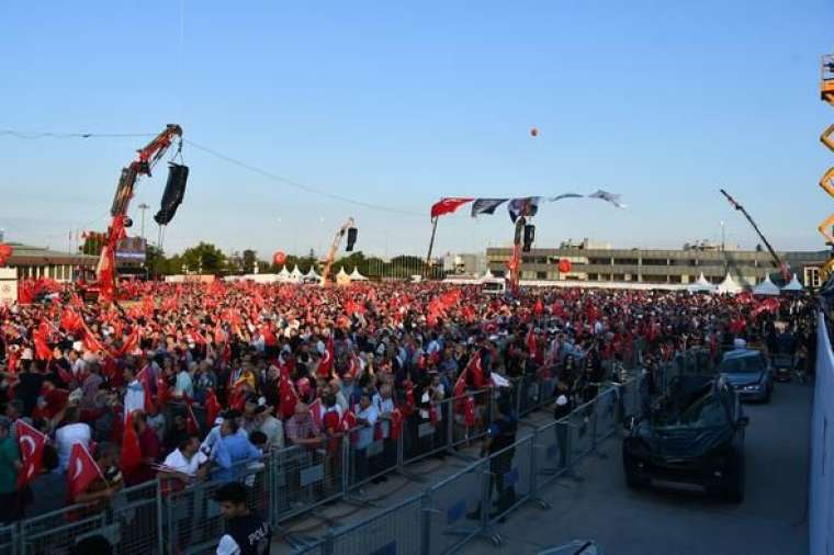 Milyonlar meydanlara indi! Türkiye tek yürek 11