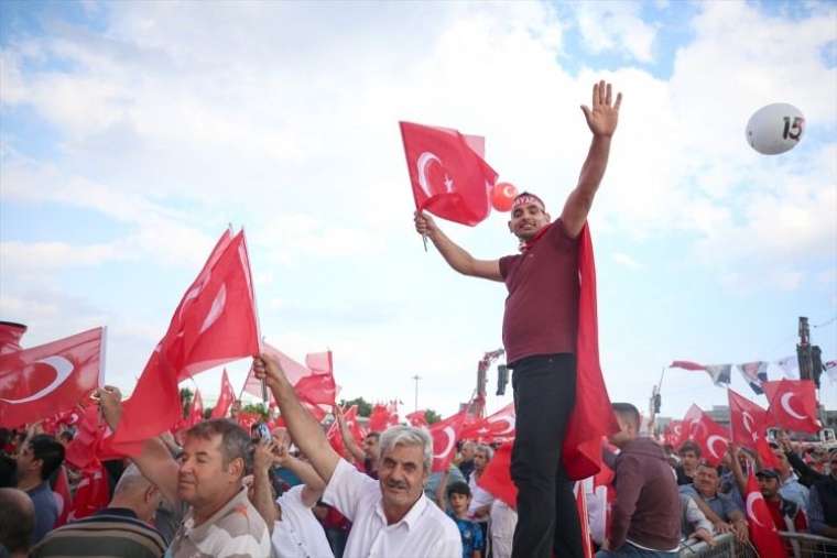 Milyonlar meydanlara indi! Türkiye tek yürek 50