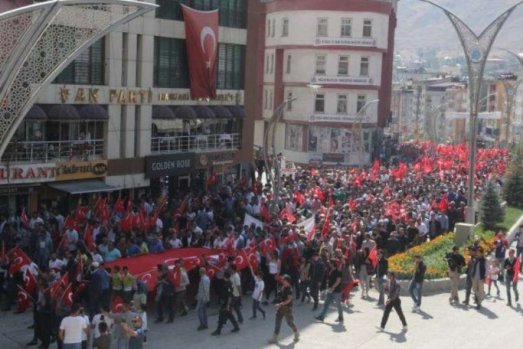 Türk milleti teröre karşı tek yürek! 4