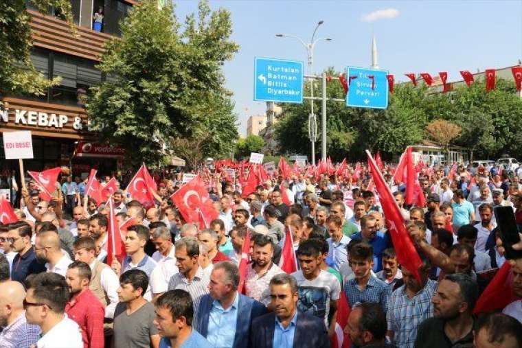 Türk milleti teröre karşı tek yürek! 7