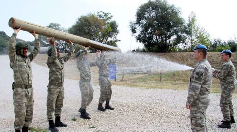 Komandolardan savaş provası... Nefes kesen fotoğraflar 1