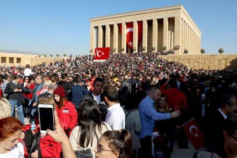 Anıtkabir'de tarihi gün! On binler Ata'nın huzuruna çıktı 2