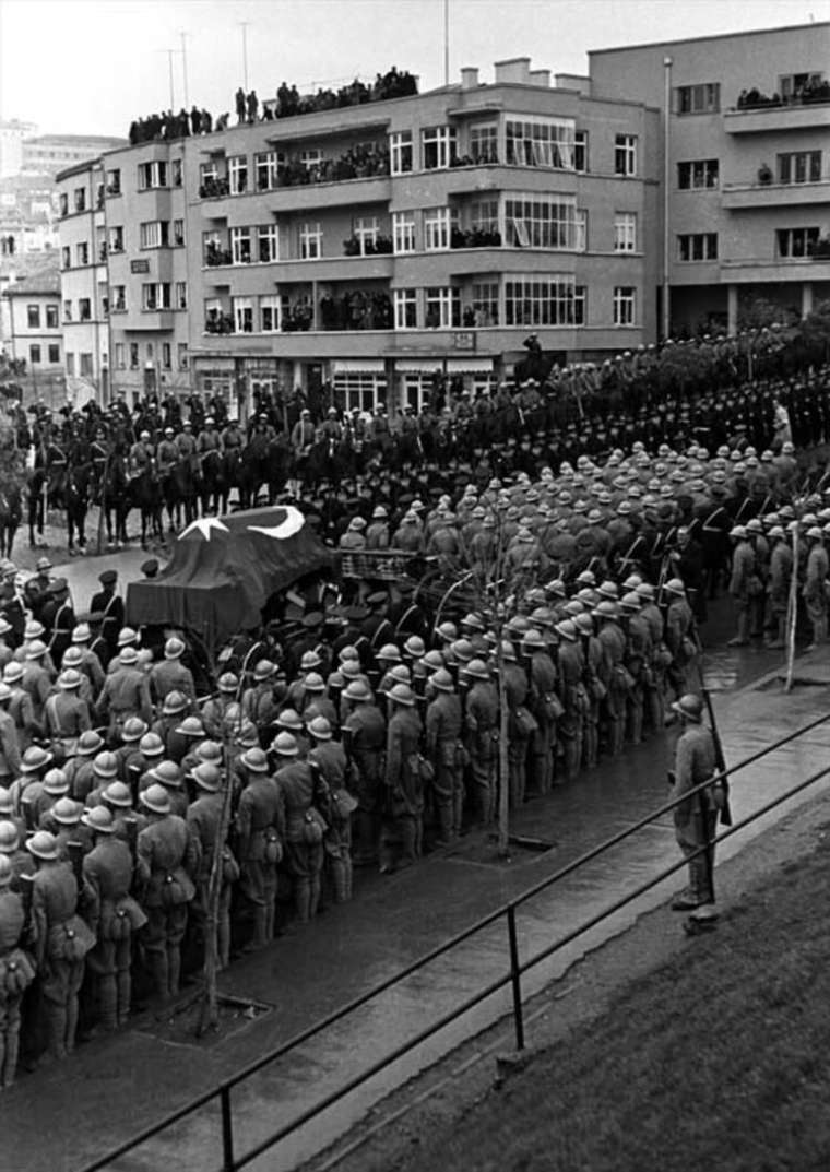 Atatürk’ün cenazesinden fotoğraflar 18