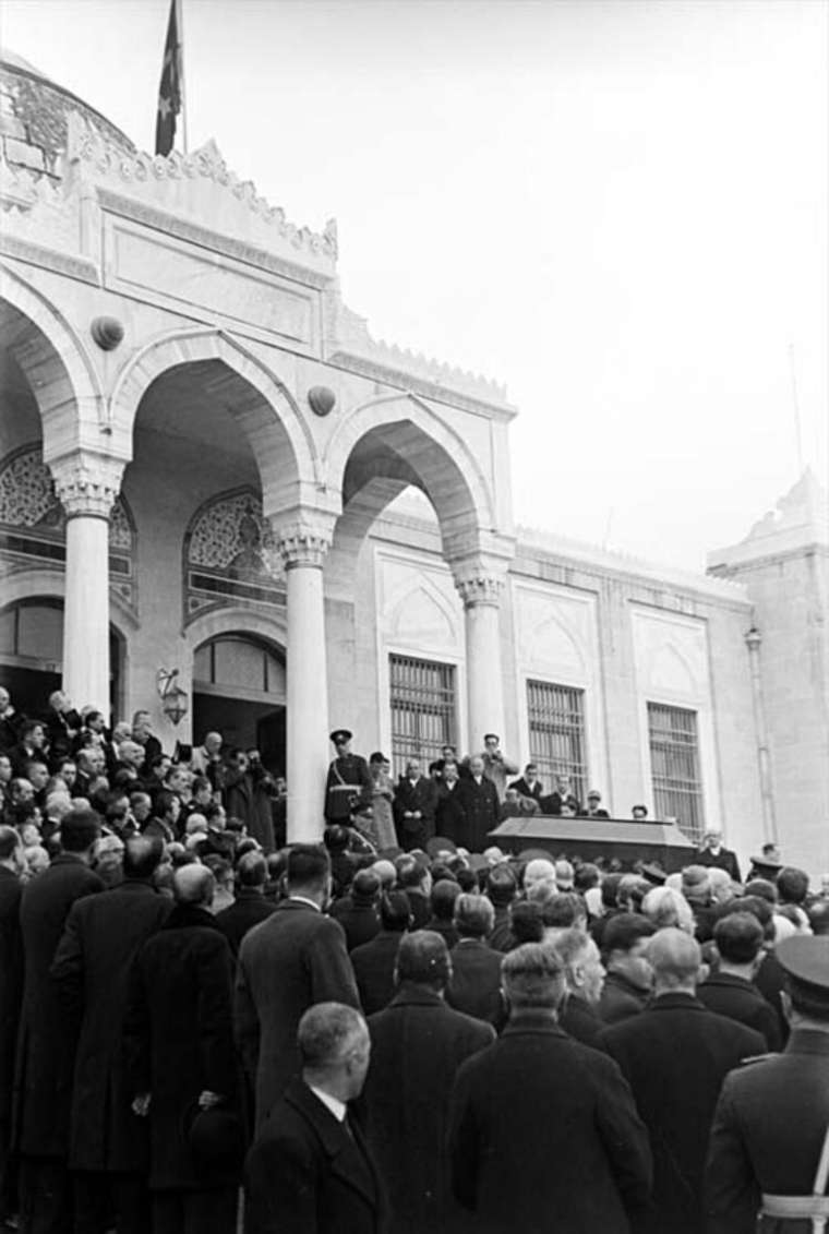 Atatürk’ün cenazesinden fotoğraflar 40