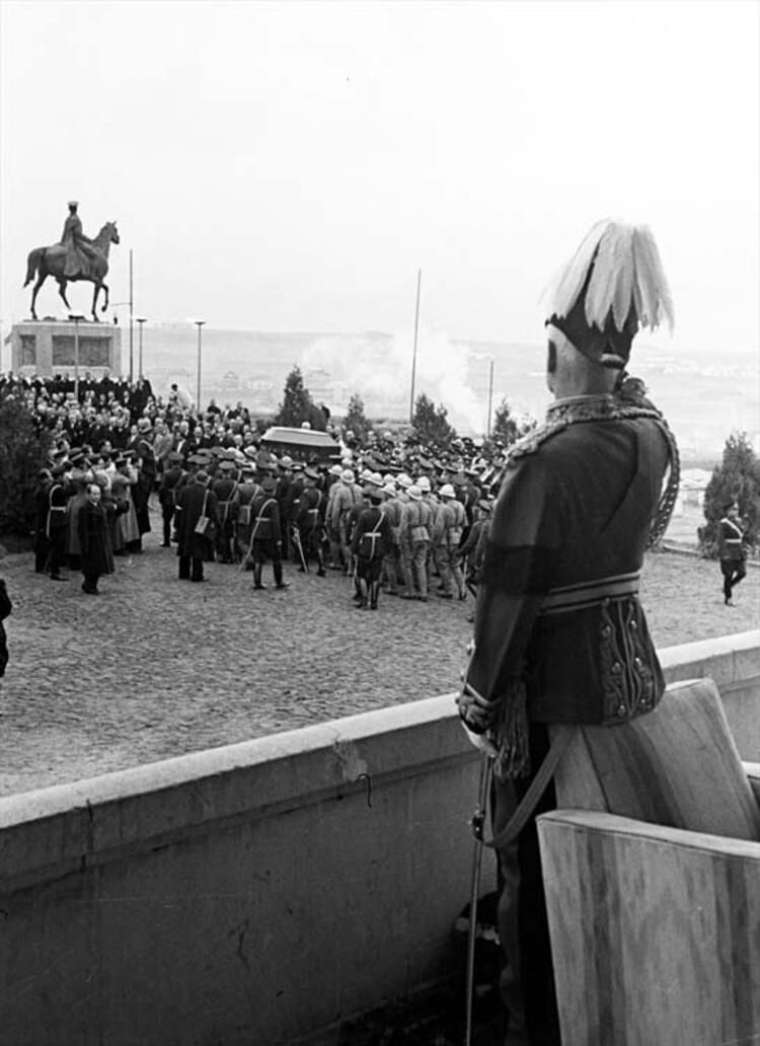 Atatürk’ün cenazesinden fotoğraflar 46