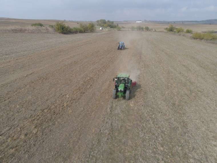 Silivri Belediyesi 300 dönüm arpa tohumu ekti 3