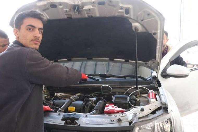 Gaziantep'li oto tamircisi üretti! 2 litre suyla 70 kilometre gidiyor 3