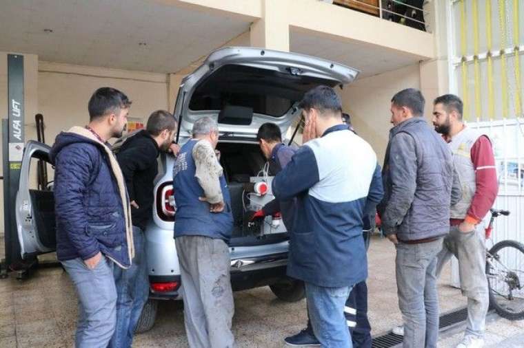 Gaziantep'li oto tamircisi üretti! 2 litre suyla 70 kilometre gidiyor 7