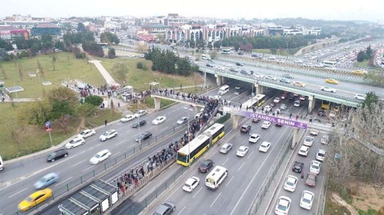 Yoğunluk havadan görüntülendi! Yer yine Altunizade metrobüs durağı 1