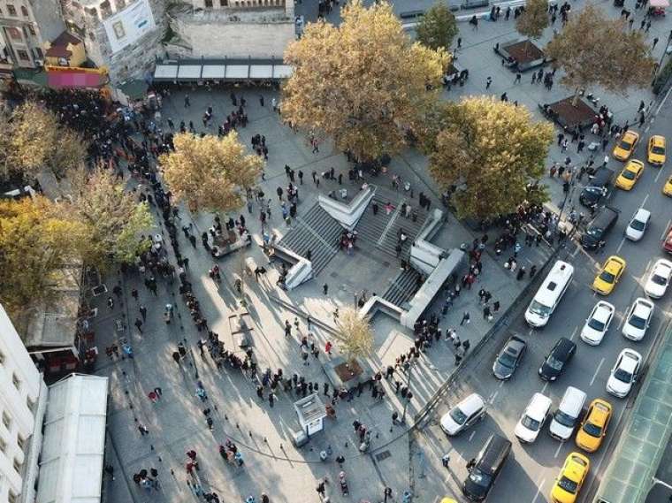 Eminönü'nde "Umut kuyruğu"! Havadan böyle fotoğraflandı 5