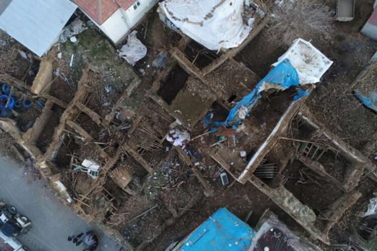 Elazığ'da gün ağardı! İşte Elazığ depreminden fotoğraflar... 14