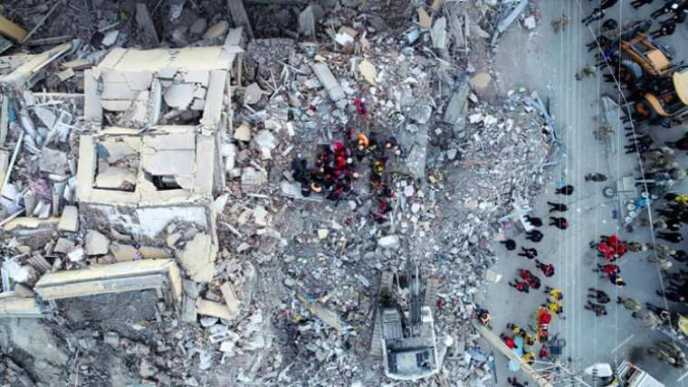 Elazığ'da gün ağardı! İşte Elazığ depreminden fotoğraflar... 22