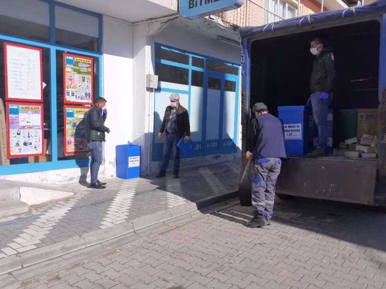 Sarız'da maske ve eldiven atıkları için özel kutu 5