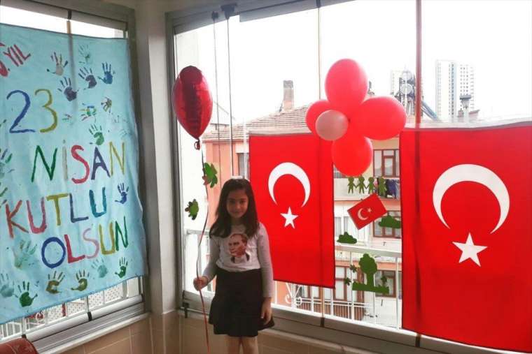 23 Nisan coşkusu evlerde yaşandı 14