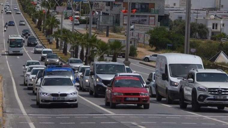 Tedirgin eden görüntü! Araçlar giriş yaptı 7