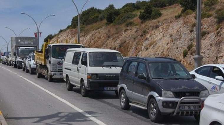 Tedirgin eden görüntü! Araçlar giriş yaptı 6