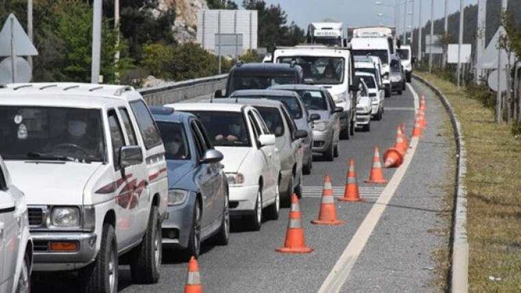 Tedirgin eden görüntü! Araçlar giriş yaptı 1