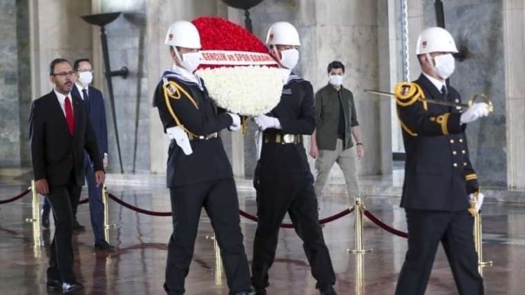 Kurtuluş yolculuğunun 101. yılı! Anıtkabir'de sosyal mesafeli tören 3