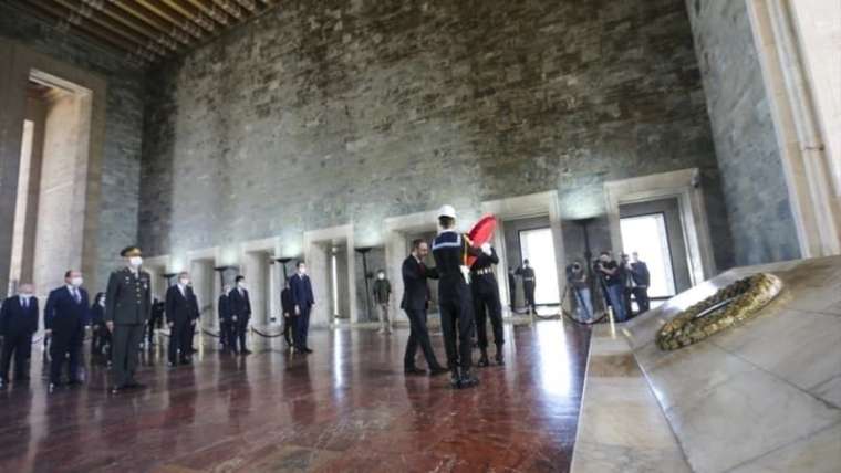 Kurtuluş yolculuğunun 101. yılı! Anıtkabir'de sosyal mesafeli tören 4