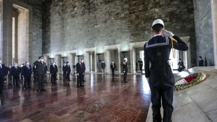 Kurtuluş yolculuğunun 101. yılı! Anıtkabir'de sosyal mesafeli tören 6