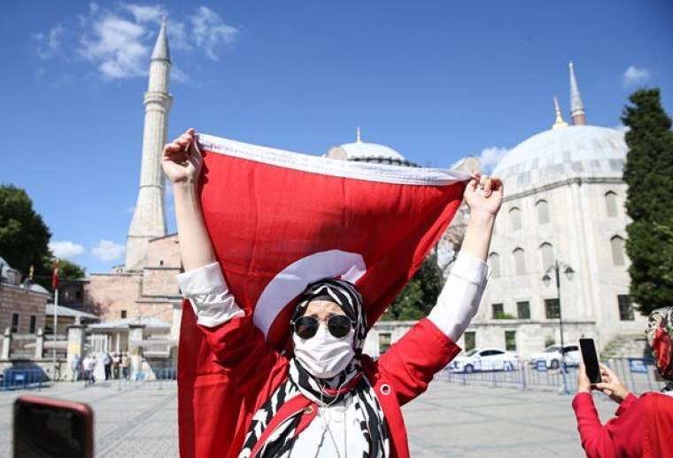 Tarihi Ayasofya kararı sonrası çılgına döndüler 11