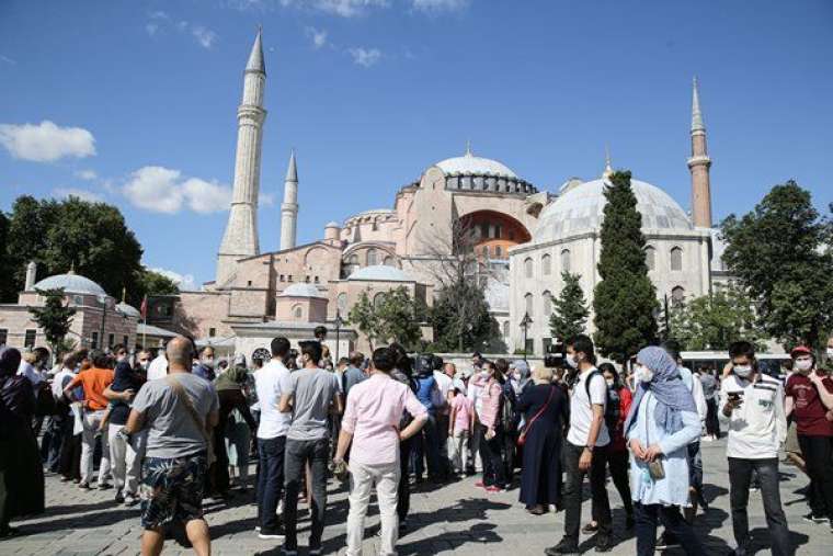 Tarihi Ayasofya kararı sonrası çılgına döndüler 9