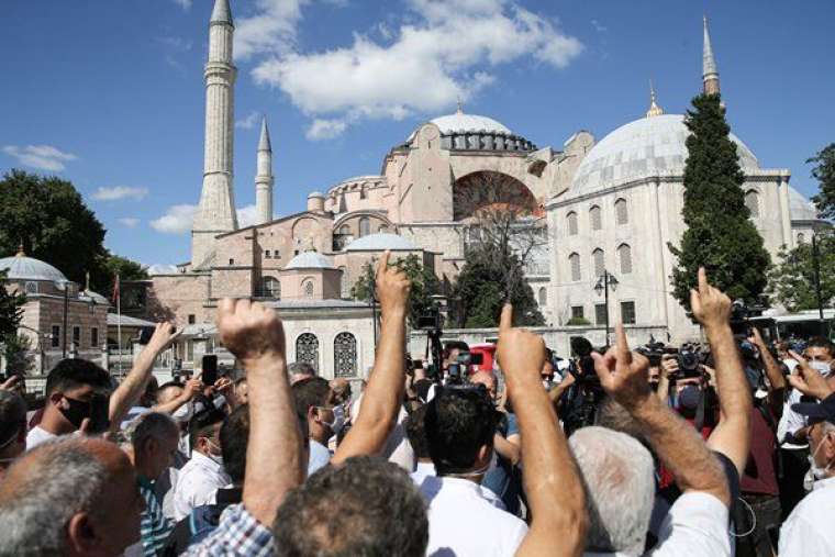 Tarihi Ayasofya kararı sonrası çılgına döndüler 20