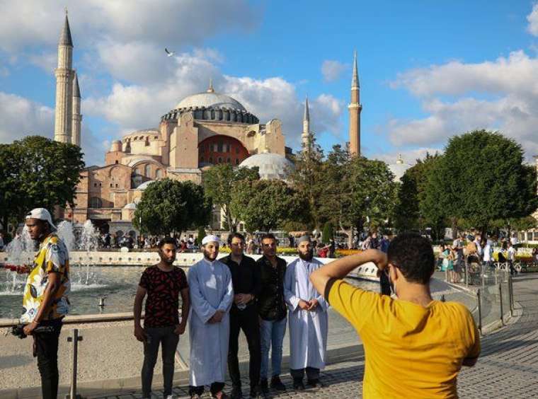 Tarihi Ayasofya kararı sonrası çılgına döndüler 19