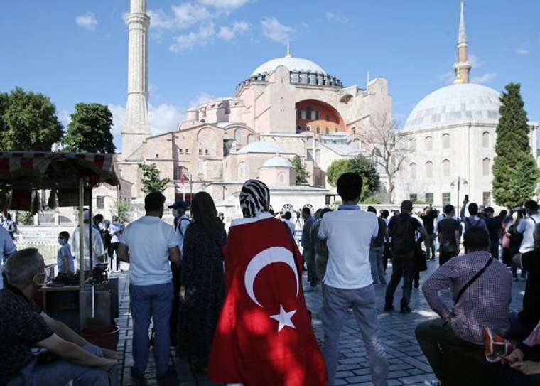 Tarihi Ayasofya kararı sonrası çılgına döndüler 10