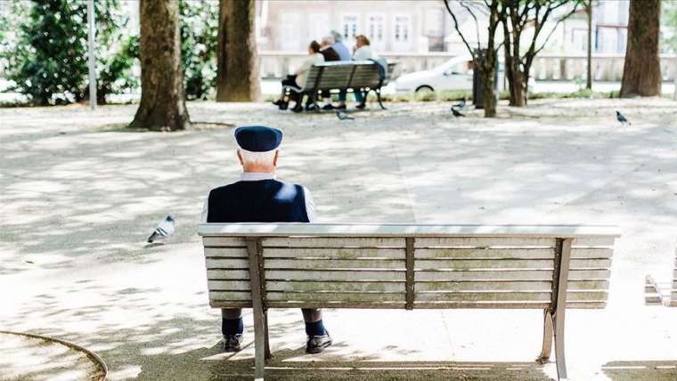 Sadece markete izni! 65 yaş üstüne yasak gelen iller 42'ye çıktı 10