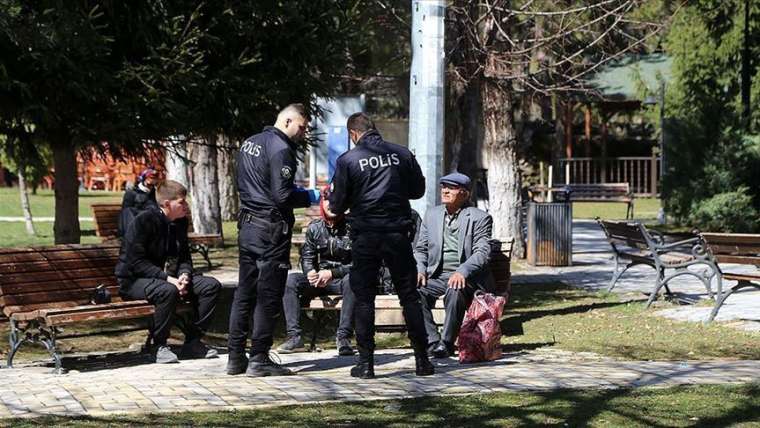 Sadece markete izni! 65 yaş üstüne yasak gelen iller 42'ye çıktı 11