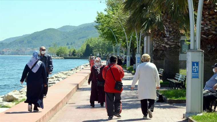 Sadece markete izni! 65 yaş üstüne yasak gelen iller 42'ye çıktı 13