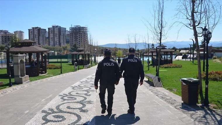 Sadece markete izni! 65 yaş üstüne yasak gelen iller 42'ye çıktı 15